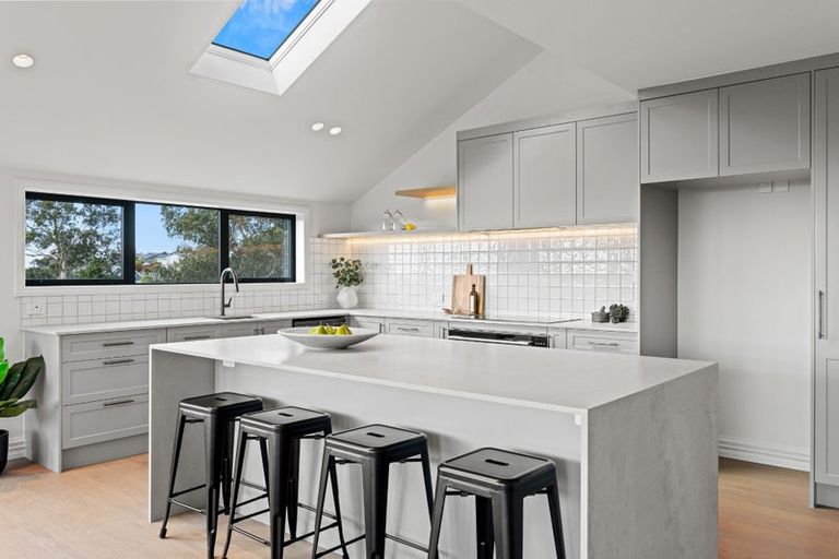 Photo of property in 24 Nehru Place, Cashmere, Christchurch, 8022