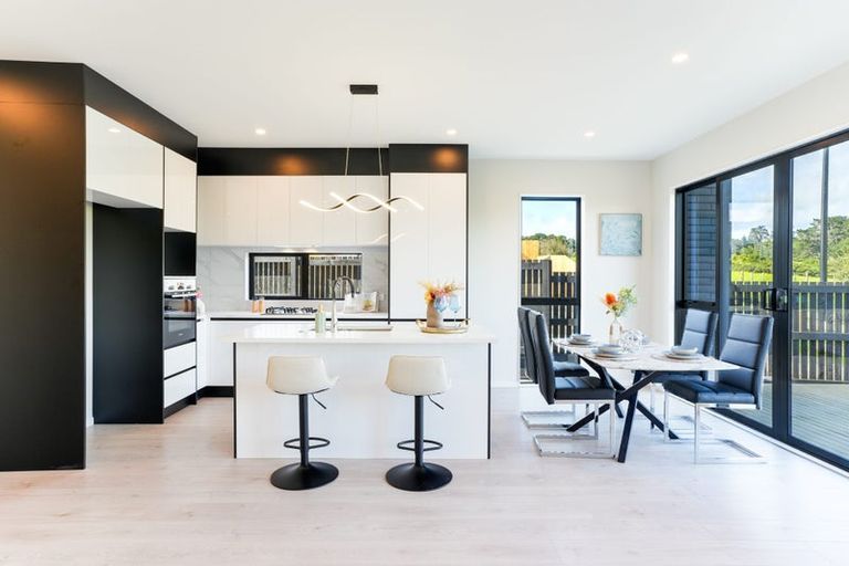 Photo of property in 37 Horokaka Street, Massey, 0614