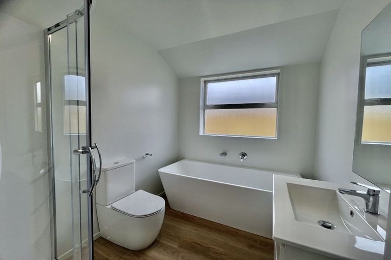 Photo of property in 5/172 Don Buck Road, Massey, Auckland, 0614