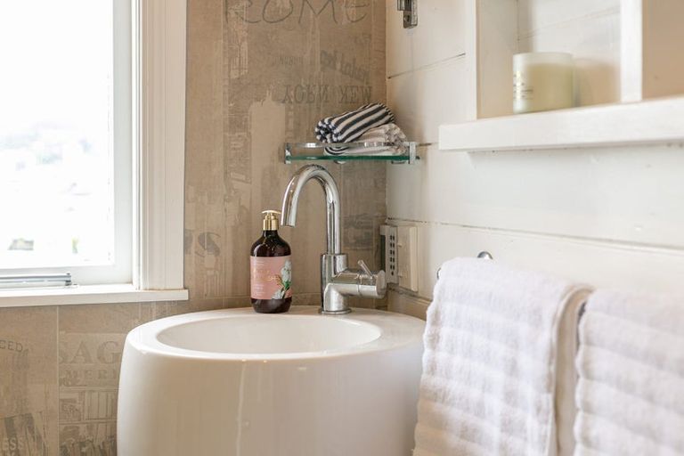 Photo of property in 51 Scarborough Terrace, Mount Victoria, Wellington, 6011