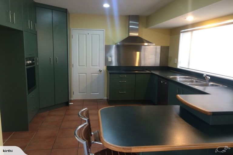 Photo of property in 9 The Topdeck, Whitby, Porirua, 5024