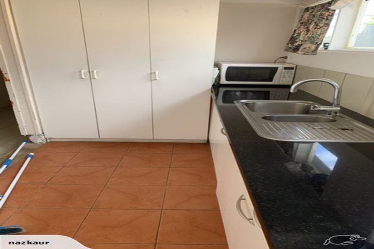 Photo of property in 66 Lynwood Road, New Lynn, Auckland, 0600