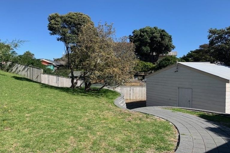 Photo of property in 20 Kaitawa Crescent, Paraparaumu, 5032