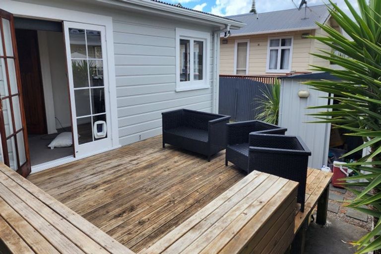 Photo of property in 13 Toru Street, Lyall Bay, Wellington, 6022