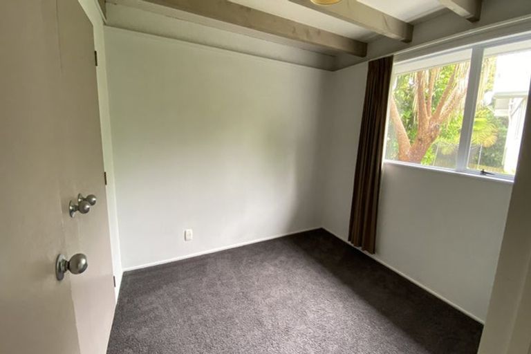 Photo of property in 2/555 East Coast Road, Browns Bay, Auckland, 0630