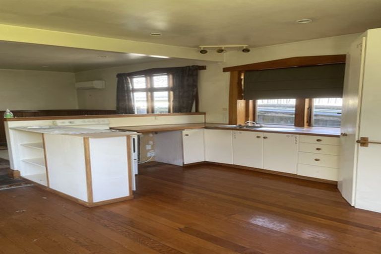 Photo of property in 151 Simeon Street, Spreydon, Christchurch, 8024
