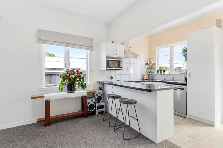 Photo of property in 180 Massey Street, Frankton, Hamilton, 3204