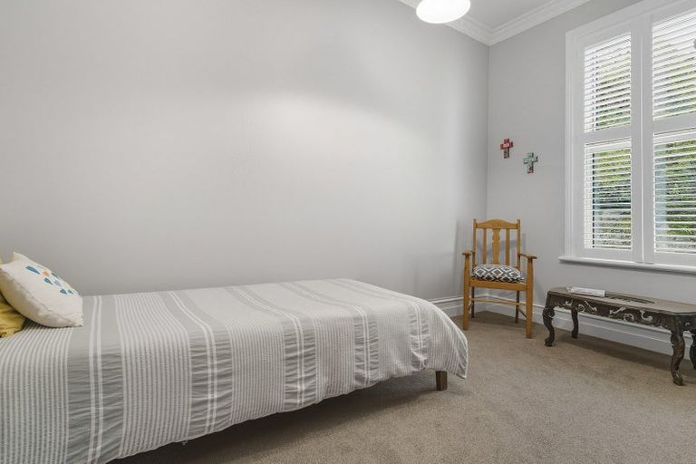 Photo of property in 34 Eglinton Road, The Glen, Dunedin, 9011