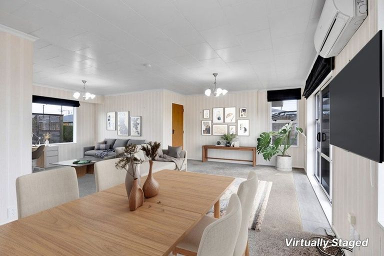 Photo of property in 6 Manse Street, Hawera, 4610