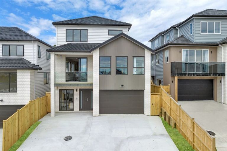 Photo of property in 4 Glann Lane, Flat Bush, Auckland, 2019