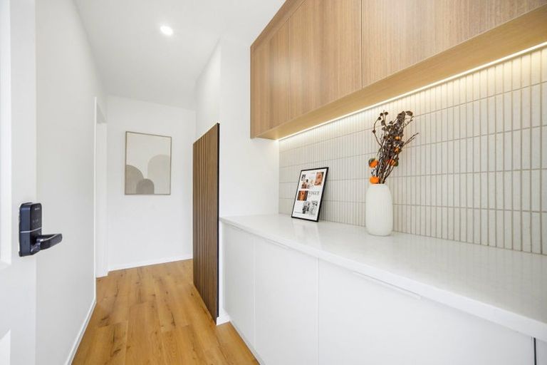 Photo of property in 11 Juniper Road, Sunnynook, Auckland, 0620