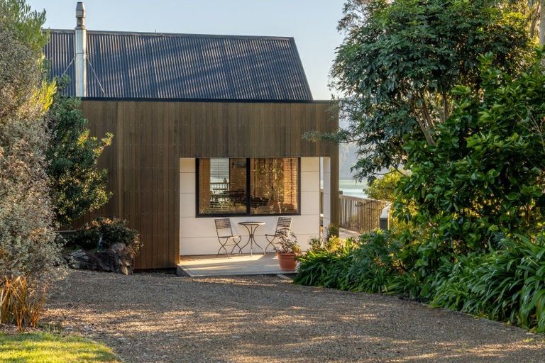 Photo of property in 4 James Drive, Diamond Harbour,  8971