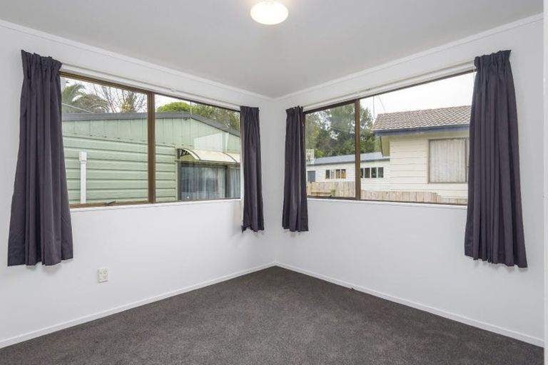 Photo of property in 19 Matipo Crescent, Pukete, Hamilton, 3200
