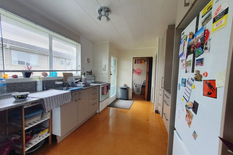 Photo of property in 28 Solar Road, Glen Eden, Auckland, 0602