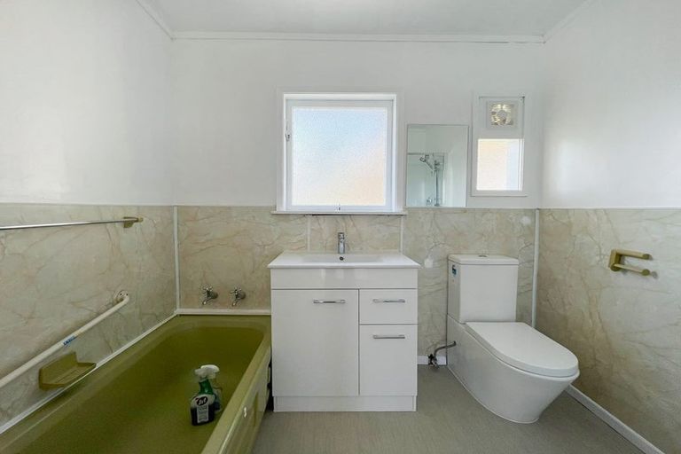 Photo of property in 5 Daytona Road, Henderson, Auckland, 0610