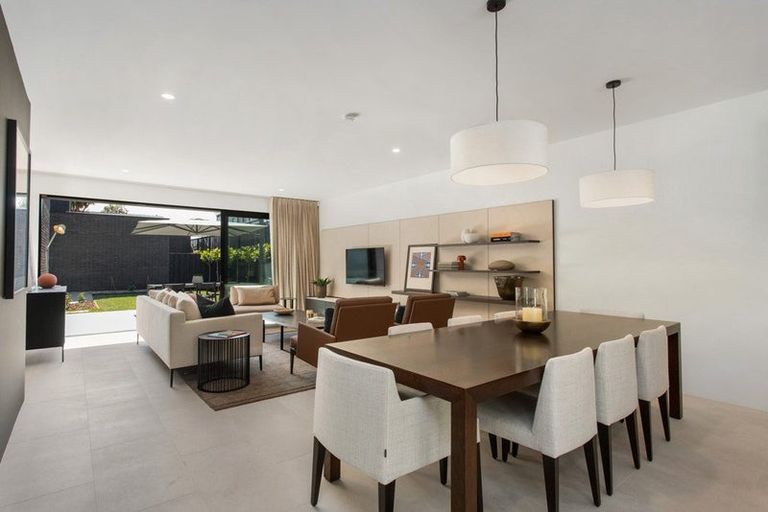 Photo of property in 27 Carlton Mill Road, Merivale, Christchurch, 8014