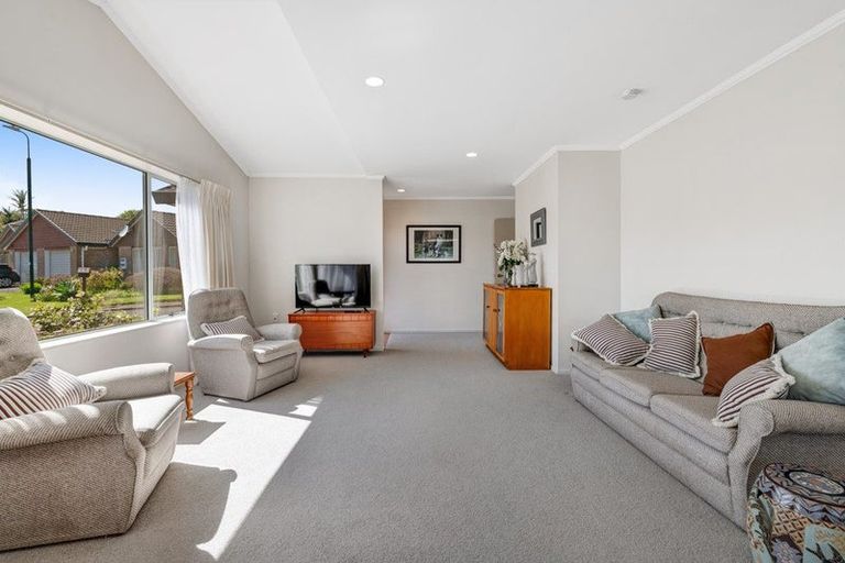 Photo of property in 6 The Boulevard, Red Beach, 0932