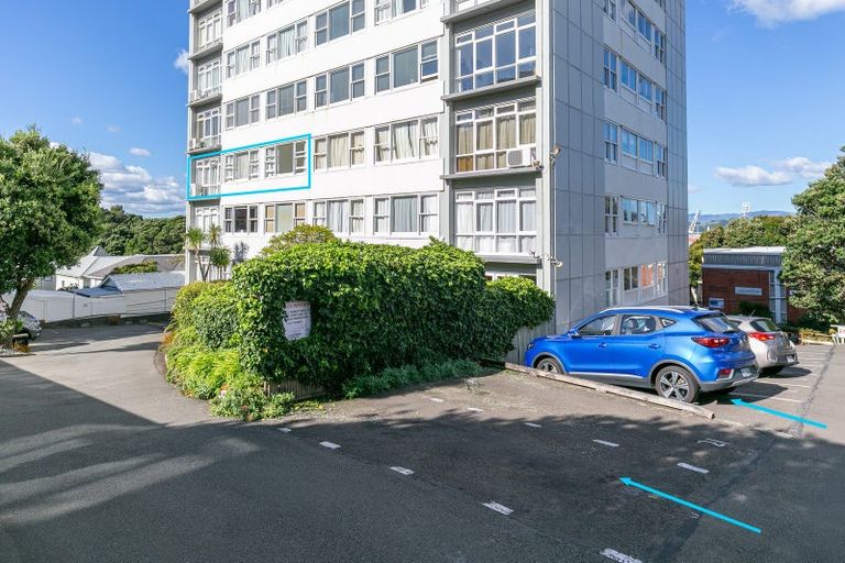 Photo of property in Newman Court Apartments, 2 Newman Terrace, Thorndon, Wellington, 6011