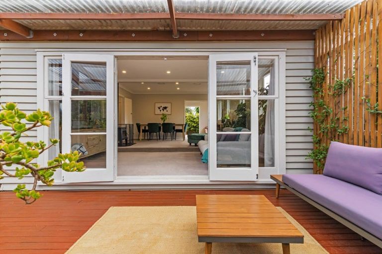 Photo of property in 4b Lancaster Road, Beach Haven, Auckland, 0626
