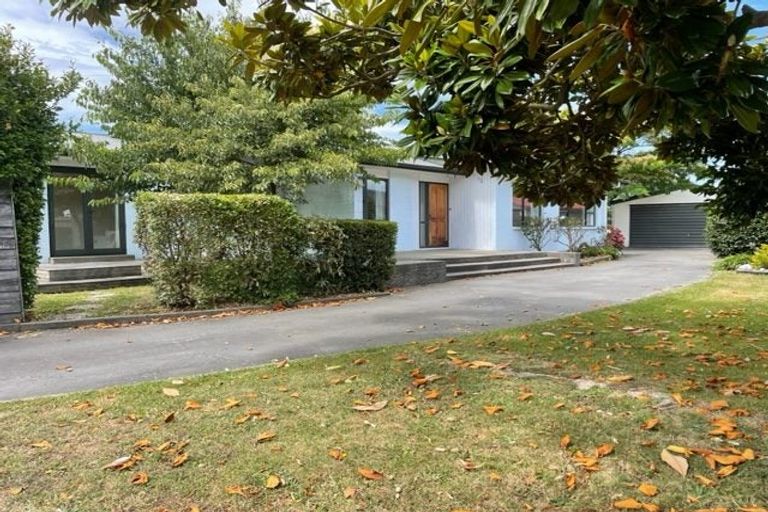 Photo of property in 19 Elwyn Place, Avonhead, Christchurch, 8042