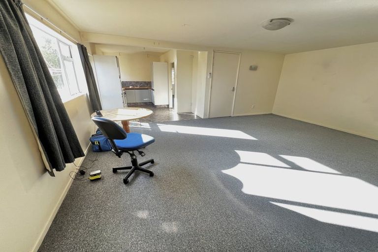 Photo of property in 14 Atlanta Grove, Brooklyn, Wellington, 6021