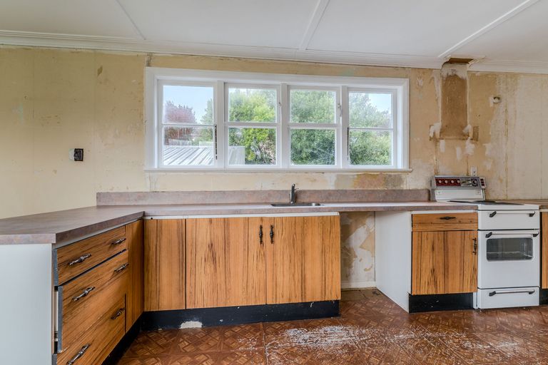 Photo of property in 44 Brighton Road, Green Island, Dunedin, 9018