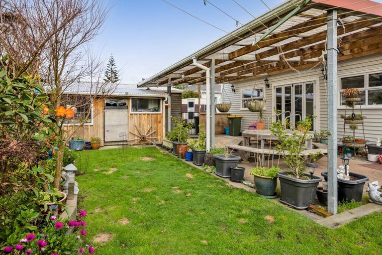 Photo of property in 4 Argyle Street, Hawera, 4610