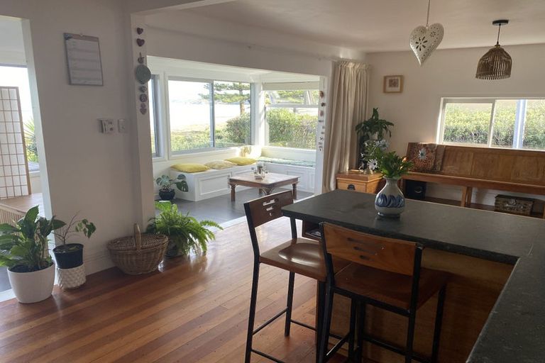 Photo of property in 16 Makorori Beach Road, Makorori, Gisborne, 4073