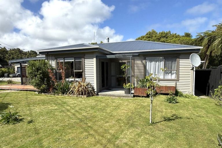Photo of property in 114 Marsden Road, Greymouth, 7805