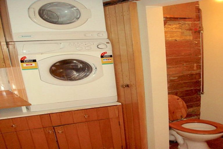 Photo of property in 44 Rolleston Street, Mount Cook, Wellington, 6021