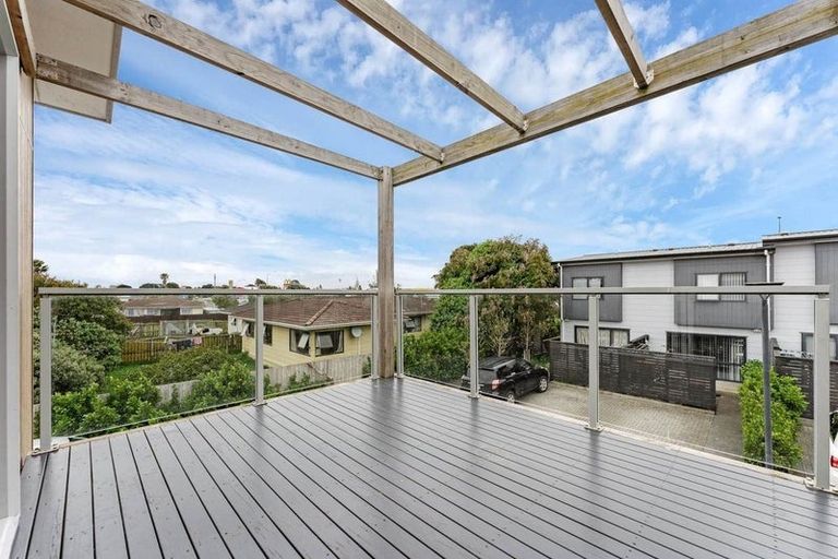 Photo of property in 13c Sealord Place, Clendon Park, Auckland, 2103