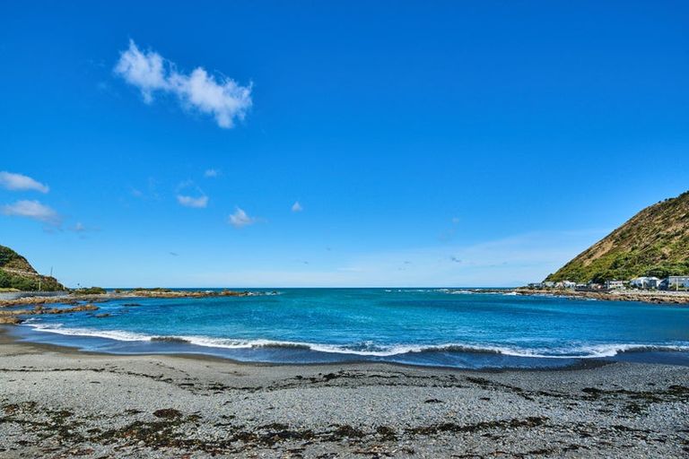 Photo of property in 48u4 Owhiro Bay Parade, Owhiro Bay, Wellington, 6023