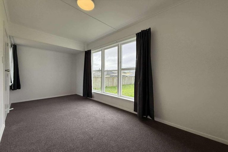 Photo of property in 9 Wainhouse Street, Stokes Valley, Lower Hutt, 5019