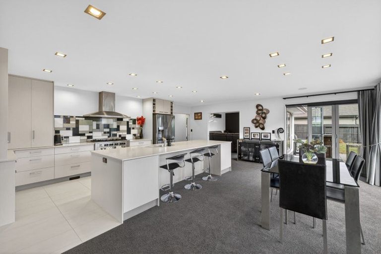 Photo of property in 5 Reka Street, Parklands, Christchurch, 8083