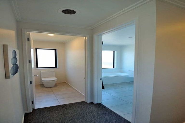 Photo of property in 38 The Runway, Wigram, Christchurch, 8042