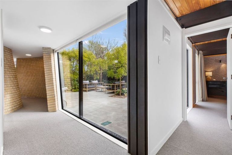 Photo of property in 35 Westburn Terrace, Burnside, Christchurch, 8041