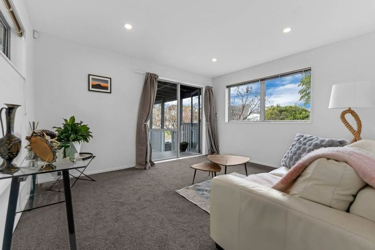 Photo of property in 4 Bacot Place, Howick, Auckland, 2014