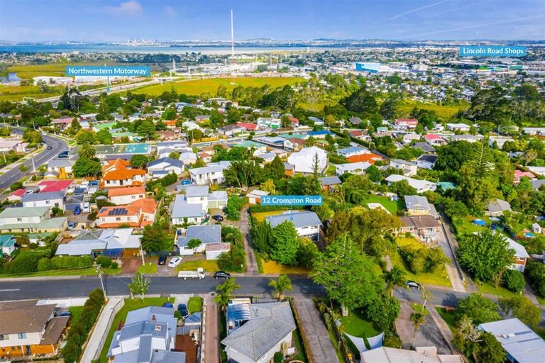 Photo of property in 12 Crompton Road, Massey, Auckland, 0614