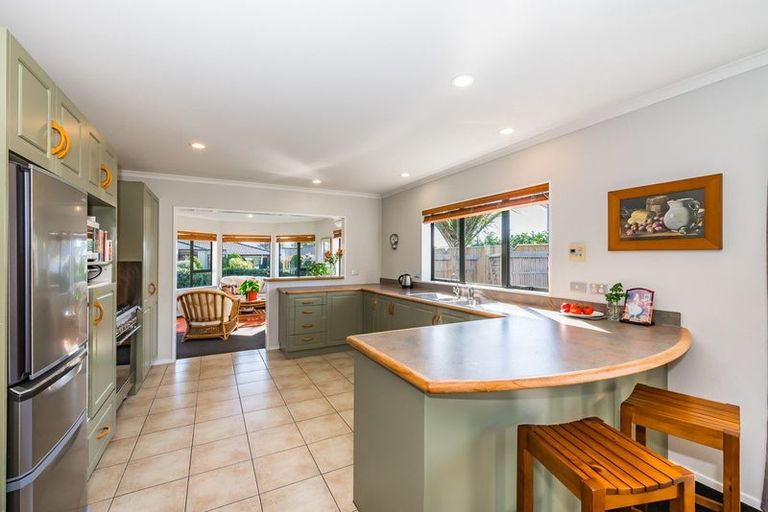 Photo of property in 153 Milne Drive, Paraparaumu, 5032