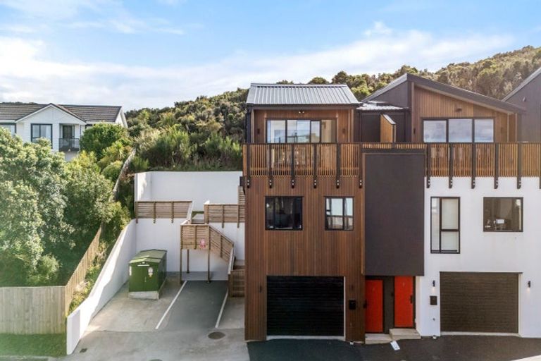 Photo of property in 3 Stockden Place, Karori, Wellington, 6012