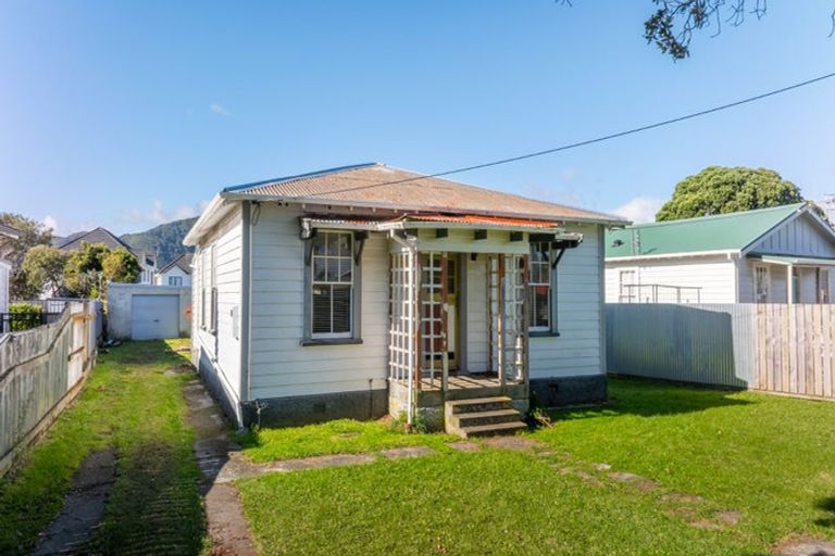 Photo of property in 34 Randwick Crescent, Moera, Lower Hutt, 5010