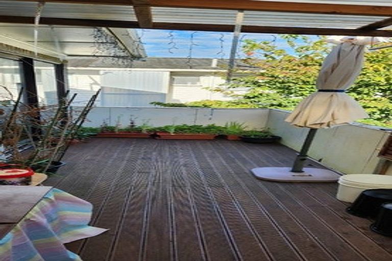 Photo of property in 29 Stott Avenue, Birkdale, Auckland, 0626