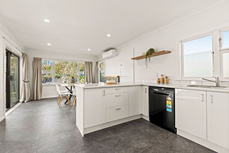 Photo of property in 404 Bower Avenue, Parklands, Christchurch, 8083
