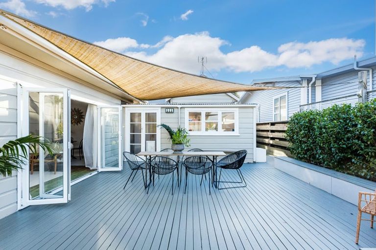 Photo of property in 18 Cuba Street, Petone, Lower Hutt, 5012
