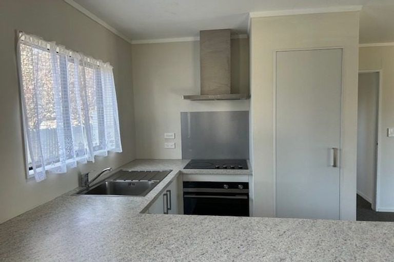 Photo of property in 12 Redwood Drive, Waipukurau, 4200