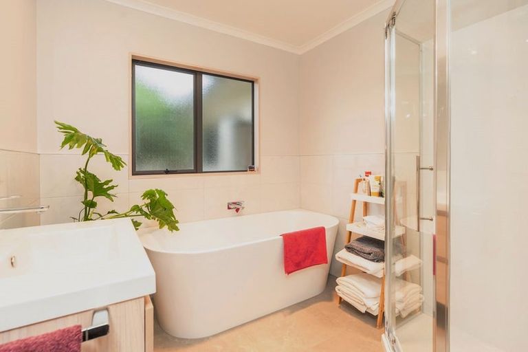 Photo of property in 51 Sunnyhills Avenue, Glenview, Hamilton, 3206