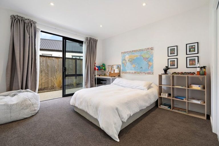 Photo of property in 6 Shepherd Road, Jacks Point, Queenstown, 9371