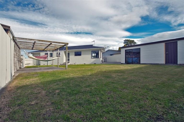 Photo of property in 10 Glamorgan Avenue, Tamatea, Napier, 4112