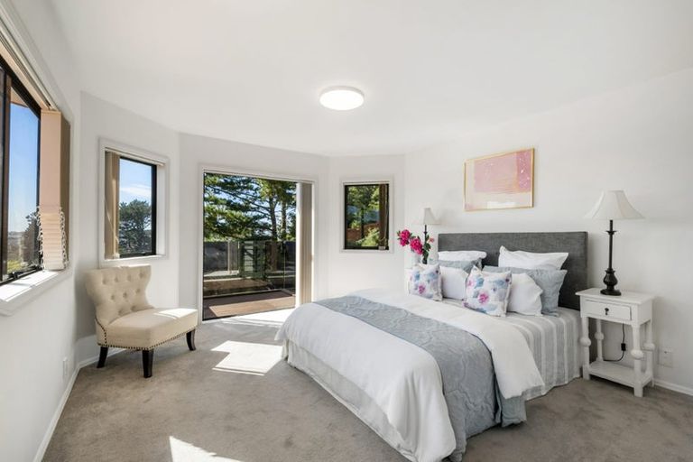 Photo of property in 11 Houhere Close, Albany, Auckland, 0632