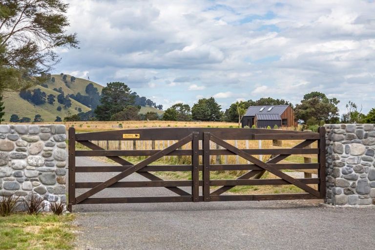 Photo of property in 26 Bucks Road, Tauwharenikau, Featherston, 5773